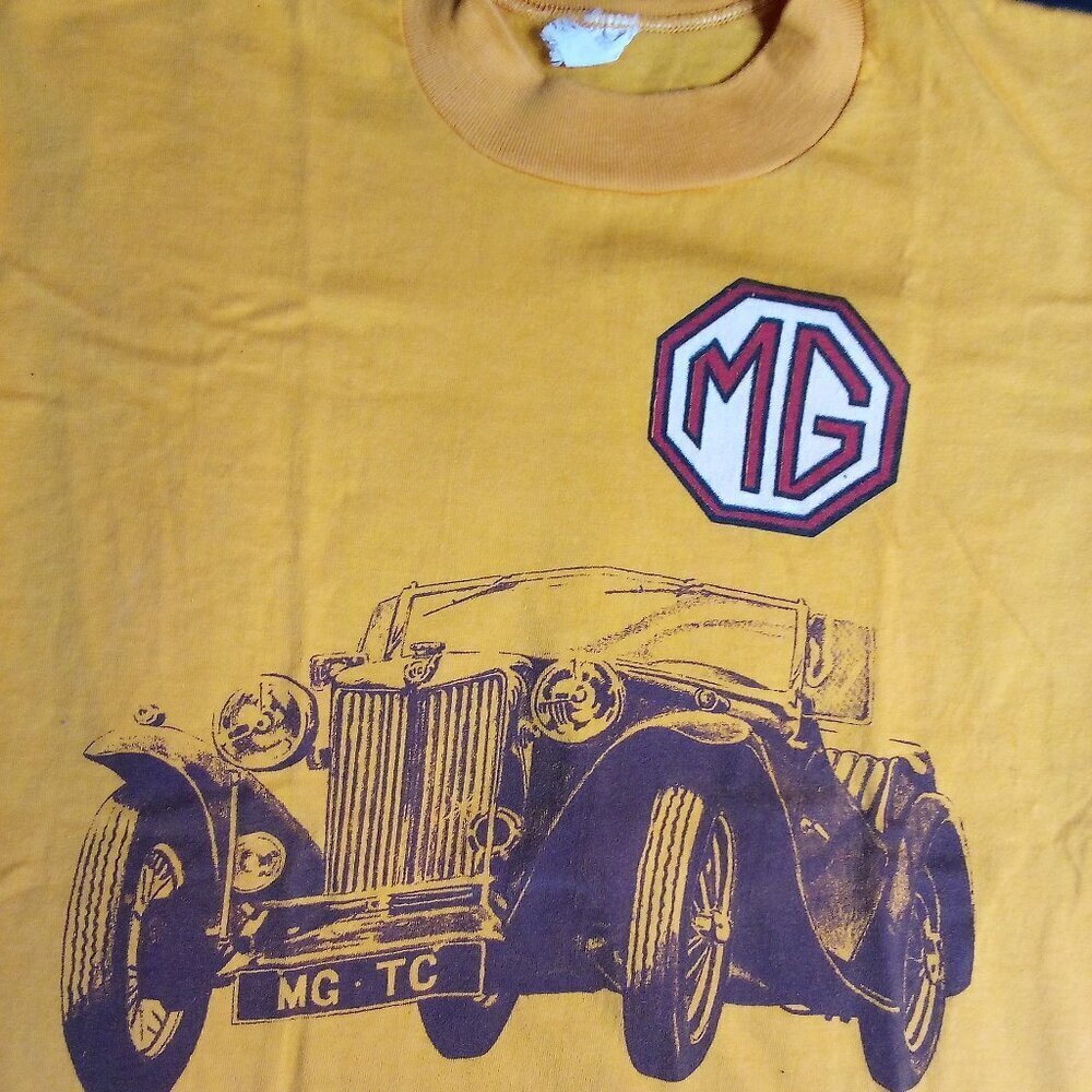 Vintage MG TC Roadster Morris Garage Car T-Shirt